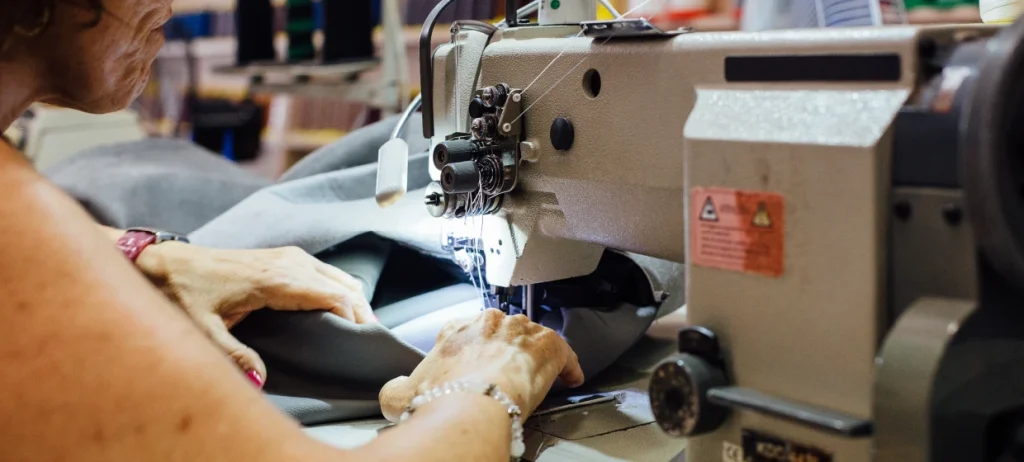 Maquina de coser profesional del taller Tapiceros En Madrid